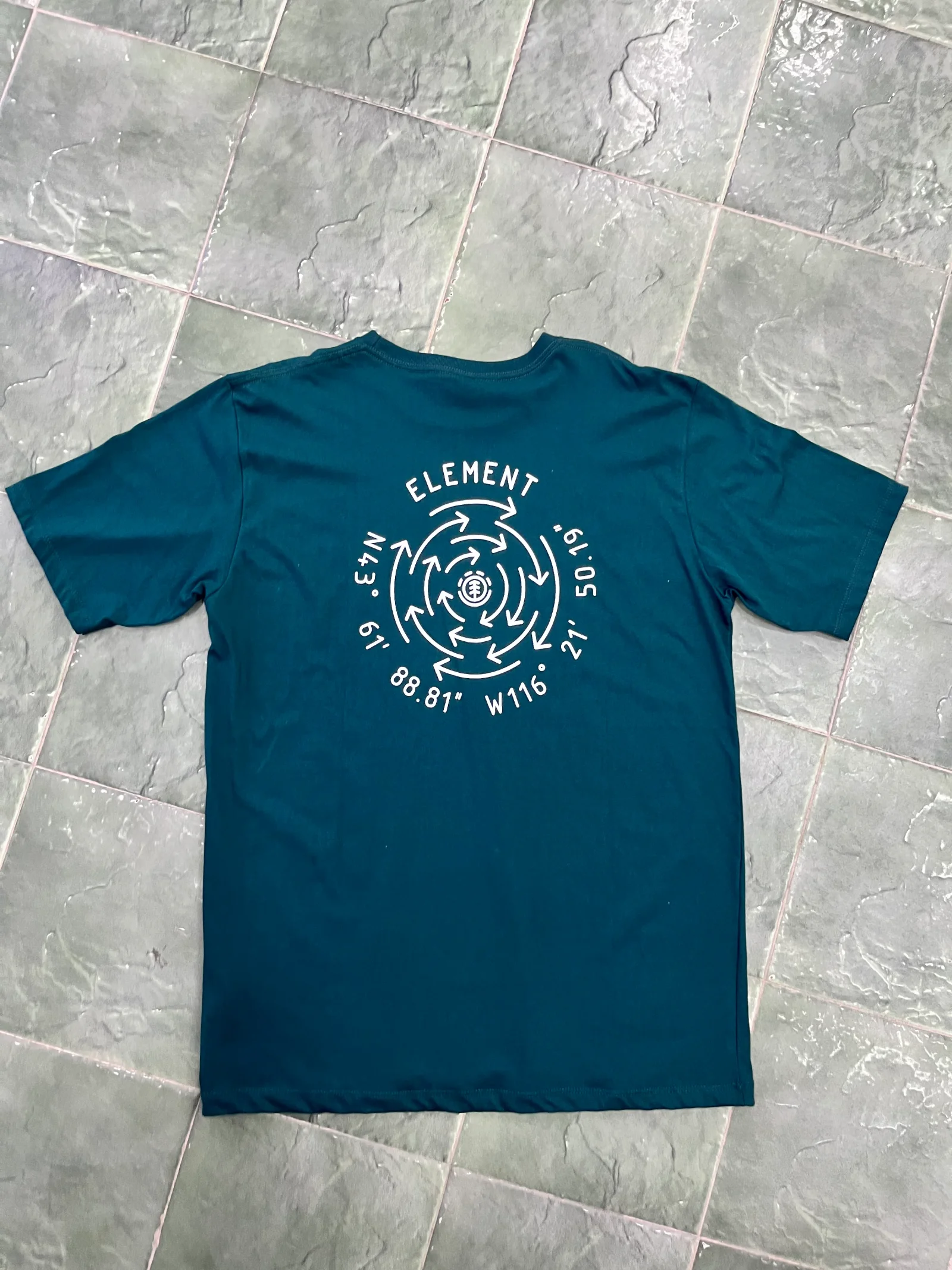 Remera element