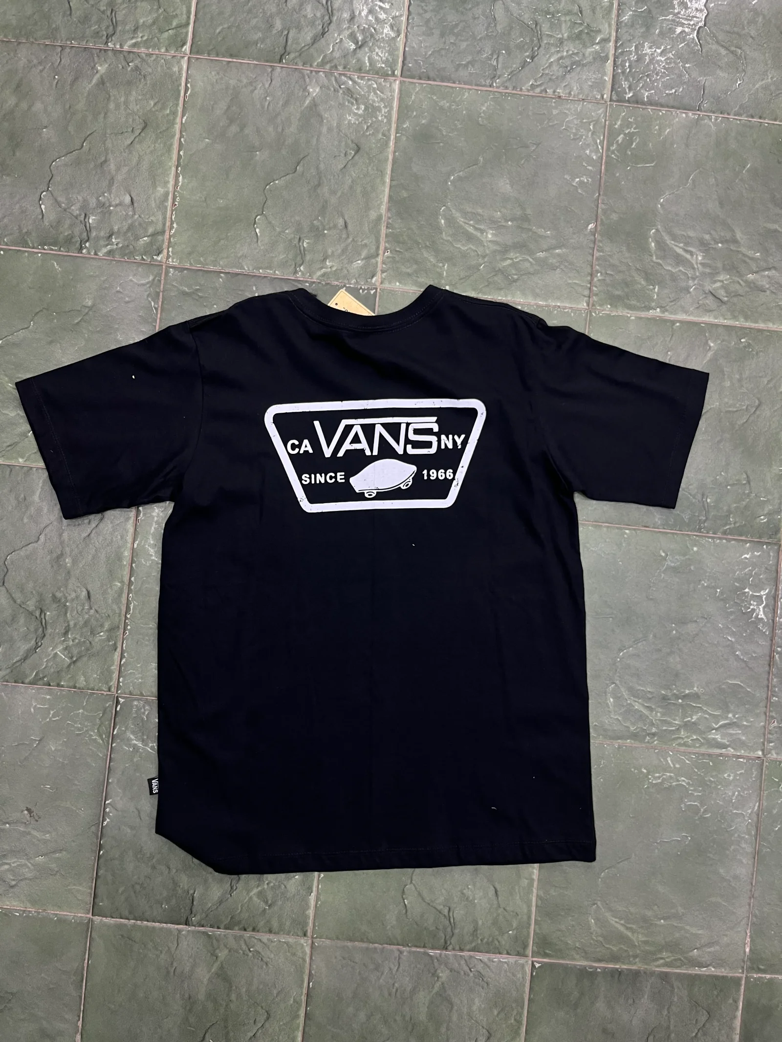 Remera oscura V