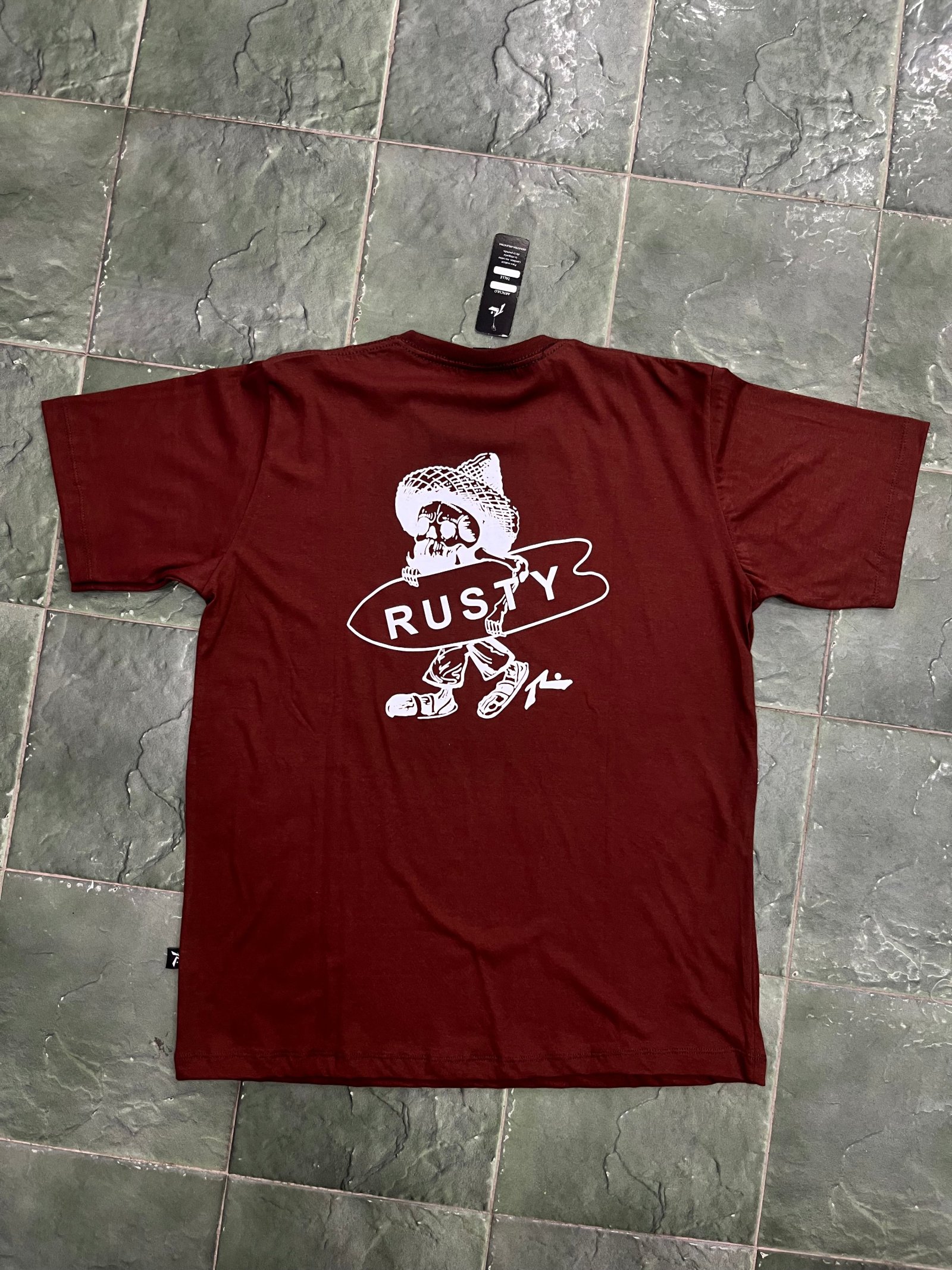 Remera Rusty