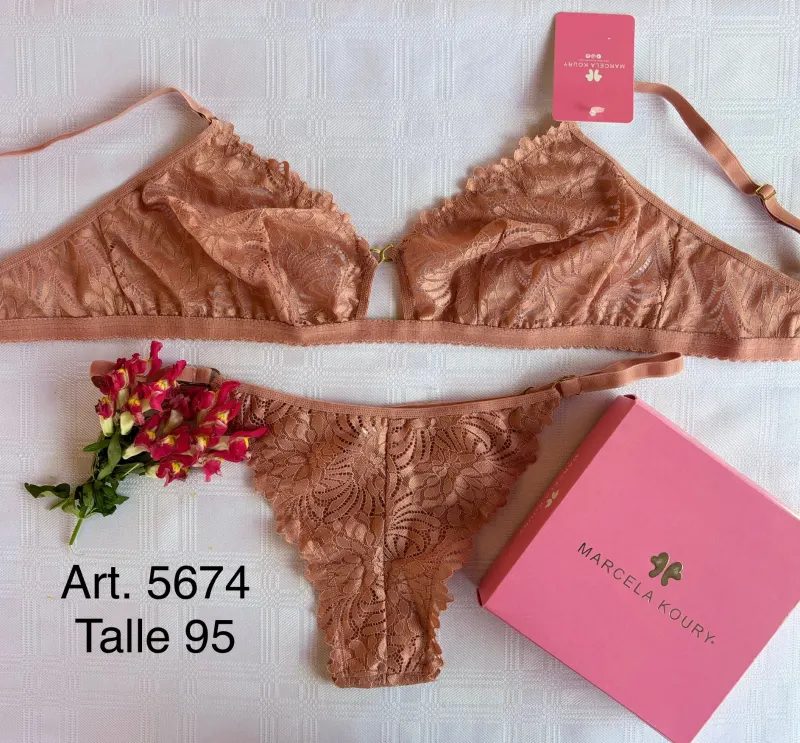 Conjunto Marcela Kaury T95